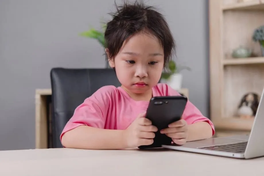 Pinangangambahan ng mga Magulang sa Japan ang Pag-aaral at Oras ng mga Anak sa Screen Habang Bakasyon sa Tag-init