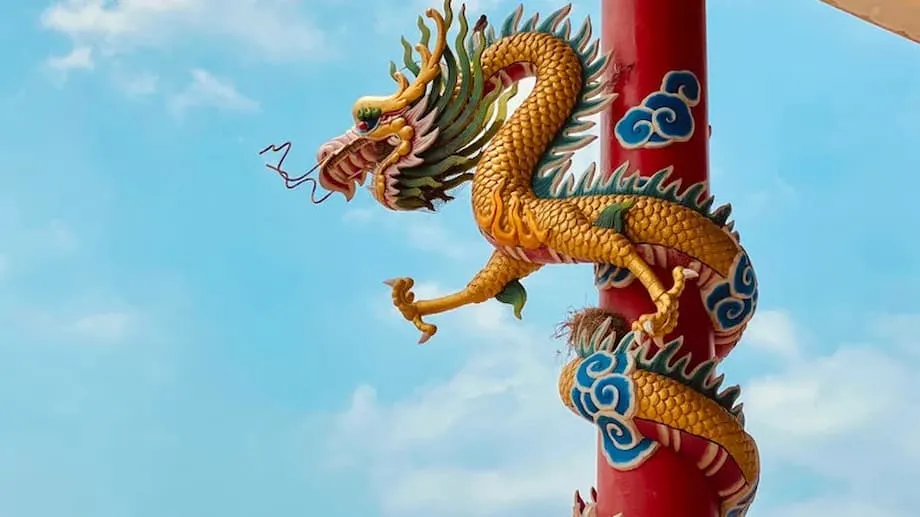 Natuklasan sa Tsina ang Fossil ng Sinaunang “Dragon,” Isang Mahabang-Leeg na Reptilyang Pantubig mula sa Panahong Triasiko
