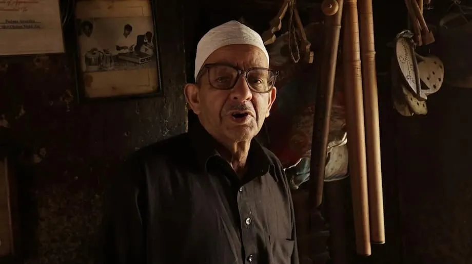 Huling Manlililok ng Santoor sa Kashmir: Si Ghulam Mohammad Zaz at ang Pakikibaka Upang Mailigtas ang Pamana ng Musika