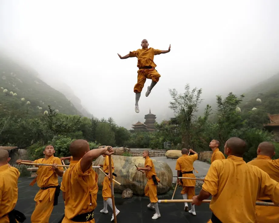 Iniimbestigahan ang Abbot ng Shaolin Temple na si Shi Yongxin: Paglustay, Eskandalo, at Kinabukasan ng Isang Pandaigdigang Simbolo