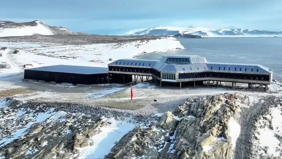 Paglawak ng Russia at China sa Antarctica: Agham, Estratehiya, at Kinabukasan ng Nagyeyelong Kontinente
