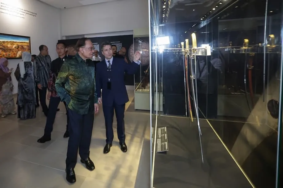 Nanawagan si Anwar Ibrahim na Muling Suriin ang mga Salaysay ng Kolonyalismo: Itampok si Tipu Sultan at ang Kasaysayan ng Asya