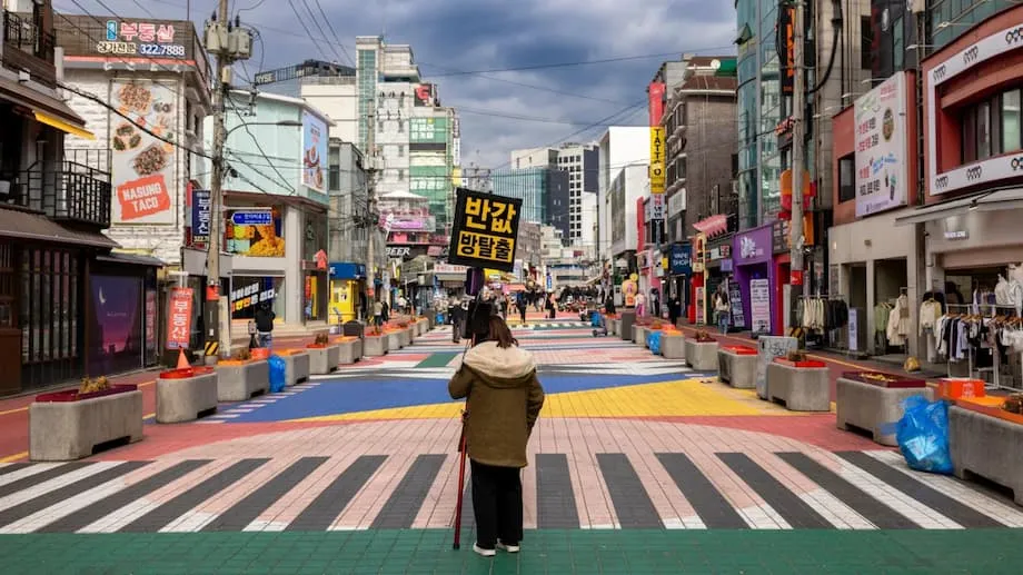 Mga ‘Convenience Store na May Malasakit’ sa Seoul: Matapang na Bagong Hakbang sa Laban sa Kalungkutan sa Lungsod