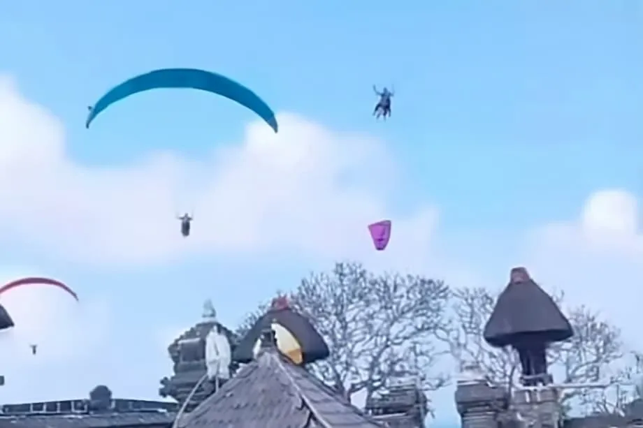 Viral na Video ng Paragliding sa Bali, Nagpasiklab ng Debate sa Turismo, Kultura, at mga Sagradong Lugar