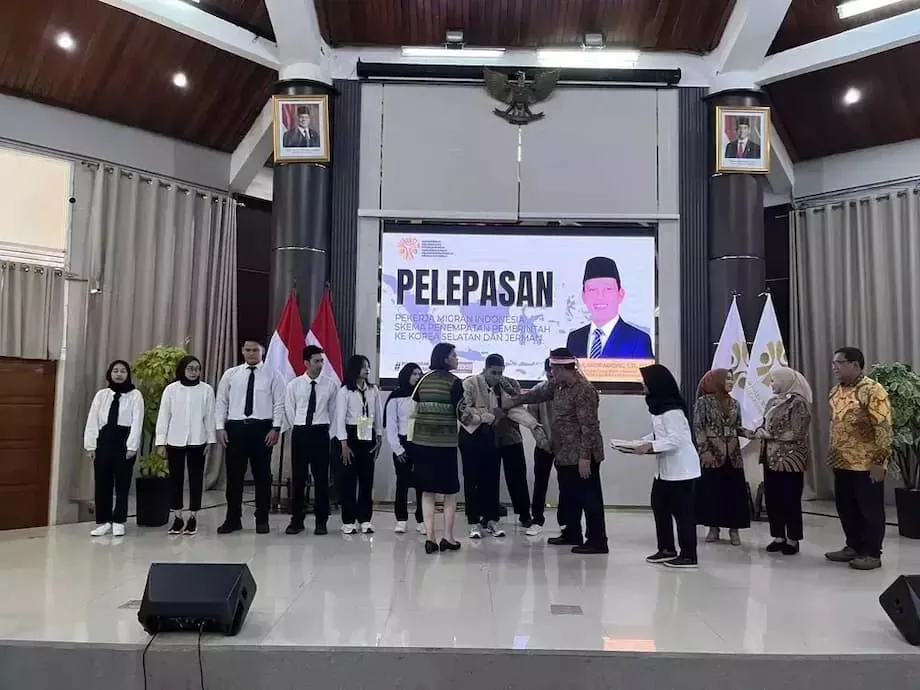 Ambisyosong Pagsisikap ng Indonesia na Magpadala ng mga Manggagawa sa Ibang Bansa: Mataas na Sahod, Pakinabang sa Ekonomiya, at mga Hamong Haharapin