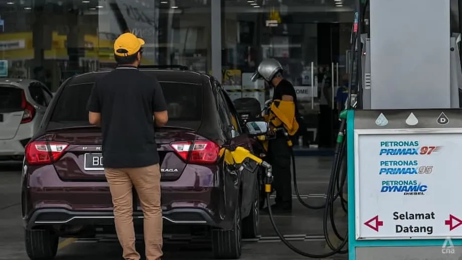 Mga Bagong Pamantayan sa Subsidyo sa Petrolyo ng Malaysia: Pagmamay-ari ng Ari-arian at Mararangyang Sasakyan ang Magtatakda ng Kwalipikasyon
