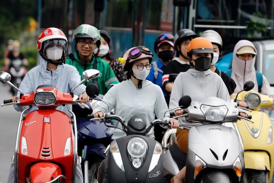Pagbabawal ng Hanoi sa mga Scooter na De-gasolina: Matapang na Hakbang para sa Malinis na Hangin o Mapanganib na Pagsubok sa mga Maralita?