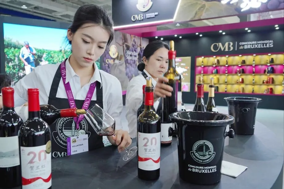 Matinding Uhaw ng Hilagang Korea sa Alak na Tsino: Mga Sanction, Elite, at Lumalakas na Kalakalan