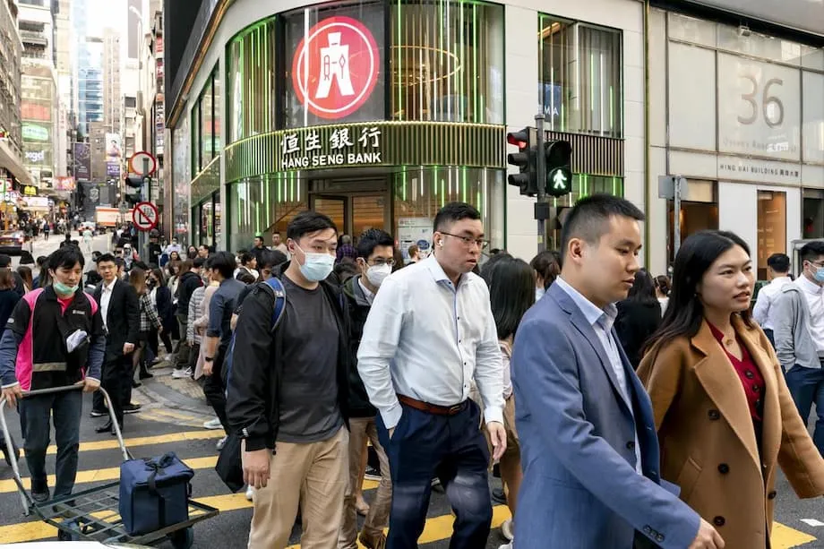 Pags dagsa ng mga talento mula sa mainland, sinusubok ang job market, mga pananggalang sa patakaran at pagkakaisa sa lipunan ng Hong Kong