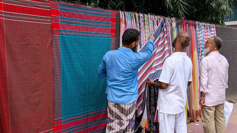Pader ng mga Gamcha sa Shyamoli: Kulay, Pagkakayari, at Komunidad sa Dhaka