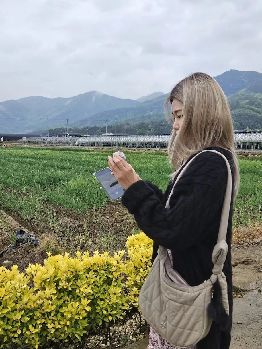 Nahaharap sa pagka-burnout, pagbabago sa pagkuha ng empleyado, at malaking agwat sa sahod ang mga kabataang South Korean na pansamantalang nagpapahinga