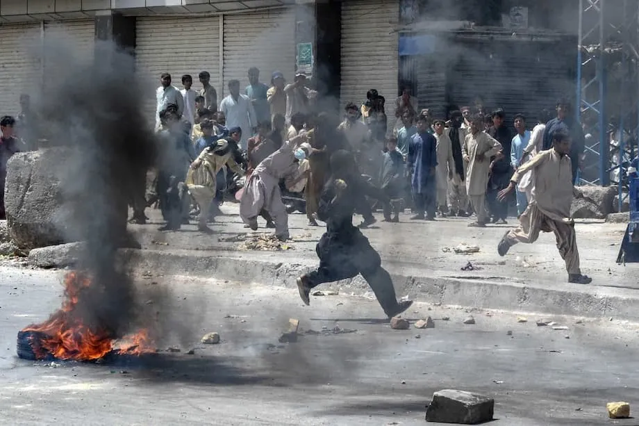 Inaresto ng Pakistan ang Daan-daan habang Sumiklab ang Welga sa Balochistan Matapos ang Nakamamatay na Pambobomba sa Quetta