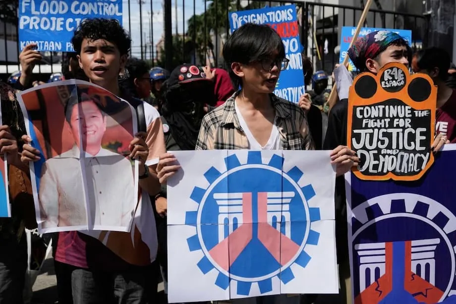 Sumiklab ang Galit sa Pilipinas Dahil sa mga Paratang ng Korupsiyon sa Pondo para sa Pagkontrol ng Baha