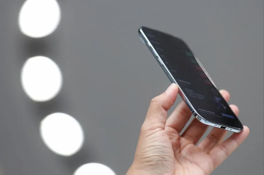 Ipinagpaliban ng Apple ang iPhone Air sa China habang hinihintay ang pag-apruba sa eSIM