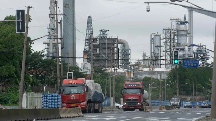 Sobrang suplay ng petrochemical mula China, nagtutulak sa pagsasanib ng mga negosyo sa plastik sa Japan