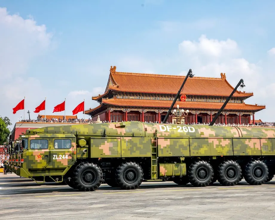 Tinitimbang ng mga Residente ng Guam ang Panganib Habang Ipinaparada ng China ang Missile na “Guam Killer” at Nagmamadali ang US na Magtayo ng Bagong Depensa