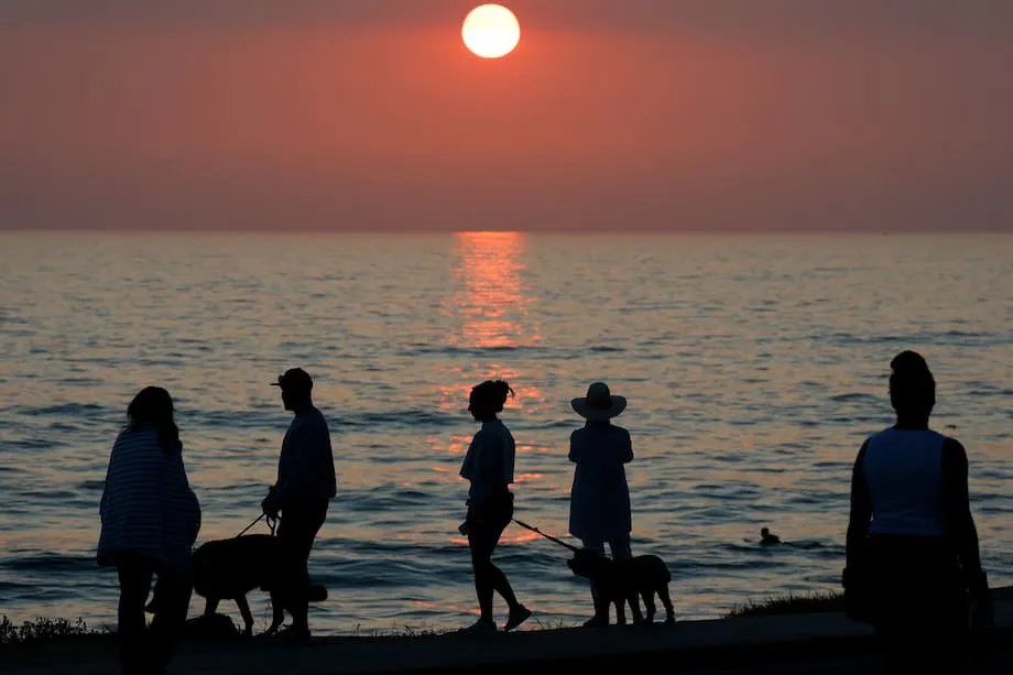 Mula Japan hanggang California, bumabalot sa buong North Pacific ang rekord na marine heat wave at sinusubok ang panahon at mga hayop