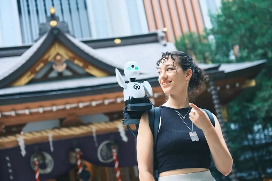 Mga Robot Tour Guide sa Tokyo, Nagbibigay ng Trabaho sa mga Taong may Kapansanan
