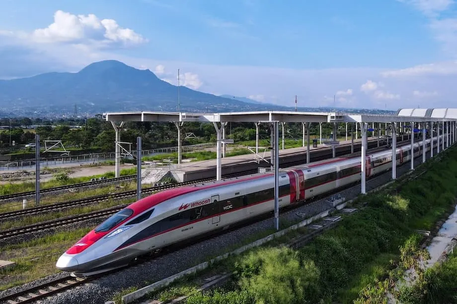 Plano ng Indonesia na Muling Isaayos ang Utang para sa Riles na Mataas ang Bilis na Pinondohan ng China, Mula Jakarta Hanggang Bandung