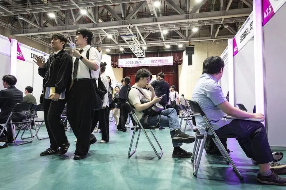 Sinusubok ng usapin ng produktibidad ang plano ng South Korea para sa apat-at-kalahating-araw na linggo ng trabaho