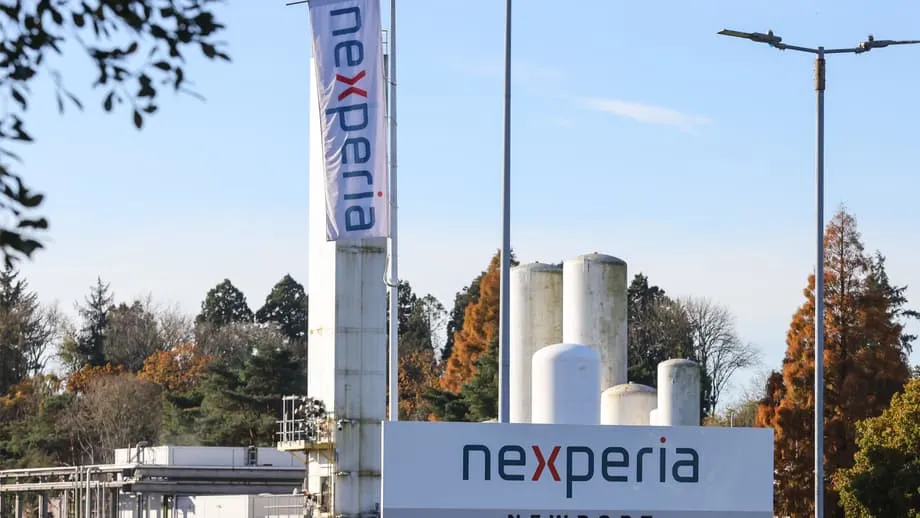 Hinarang ng China ang mga Export ng Nexperia Matapos Agawin ng Netherlands ang Kontrol, Lalong Tumindi ang Alitan sa mga Chip