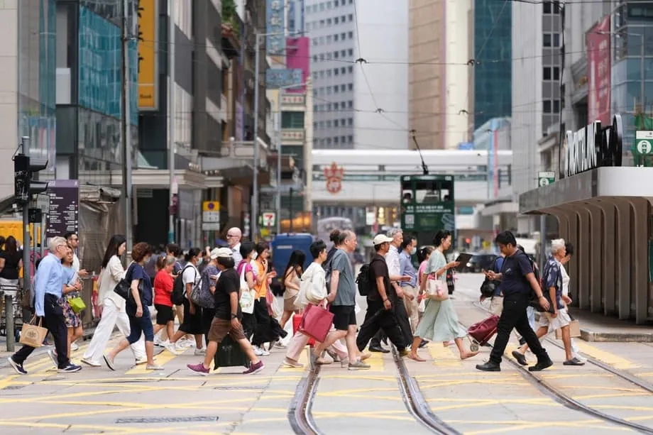 Umuunlad ang sistema ng pensiyon ng Hong Kong ngunit nahuhuli pa rin sa Singapore