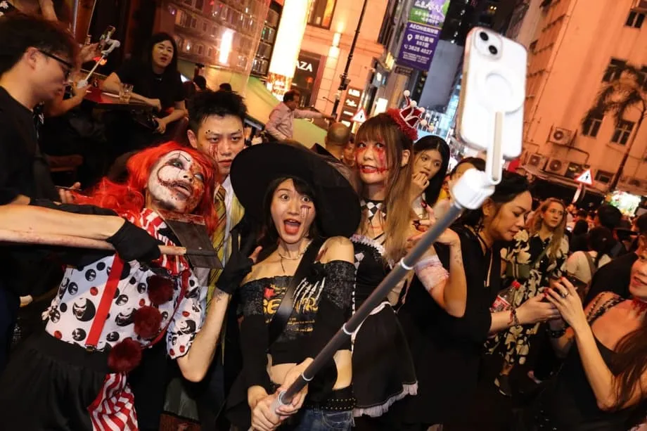Paano Muling Maibabalik ng Hong Kong ang Katayuan Nito Bilang Sentro ng Halloween