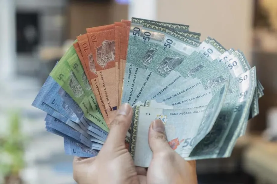 Ringgit umabot sa pinakamataas na antas sa loob ng 13 buwan habang nahihigitan ng Malaysia ang mga karatig-bansa sa Asya