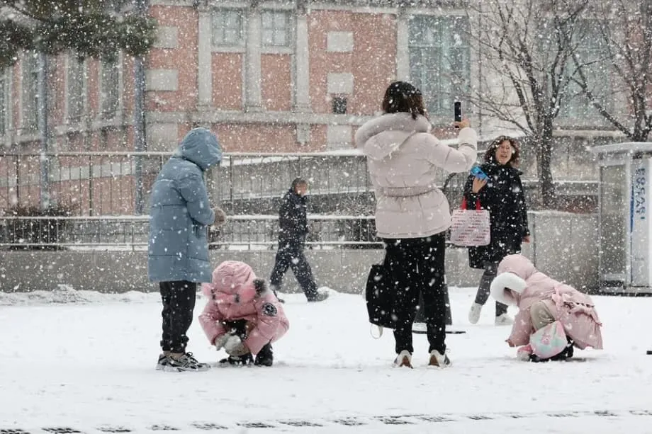Pinakamataas na Bilang ng mga Inang Nagtatrabaho sa South Korea, Ngunit Marami ang Napipilitang Huminto sa Trabaho nang Isang Dekada