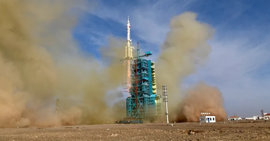 Inilunsad ng China ang Shenzhou 22 sa Kauna-unahang Emergency Mission Patungong Tiangong