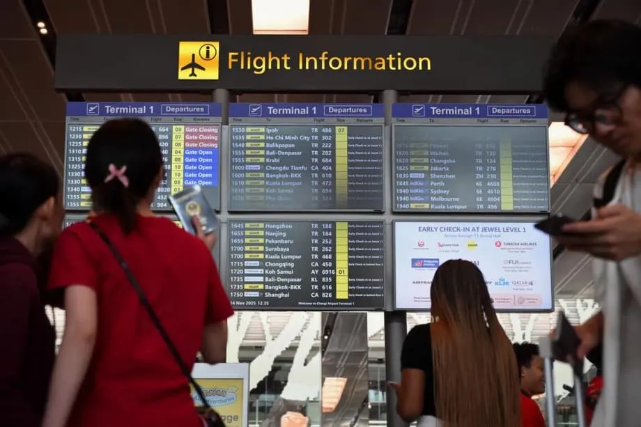 Pipigilan ng Singapore na makasakay sa mga flight simula Ene. 30 ang mga biyaherong may mataas na panganib