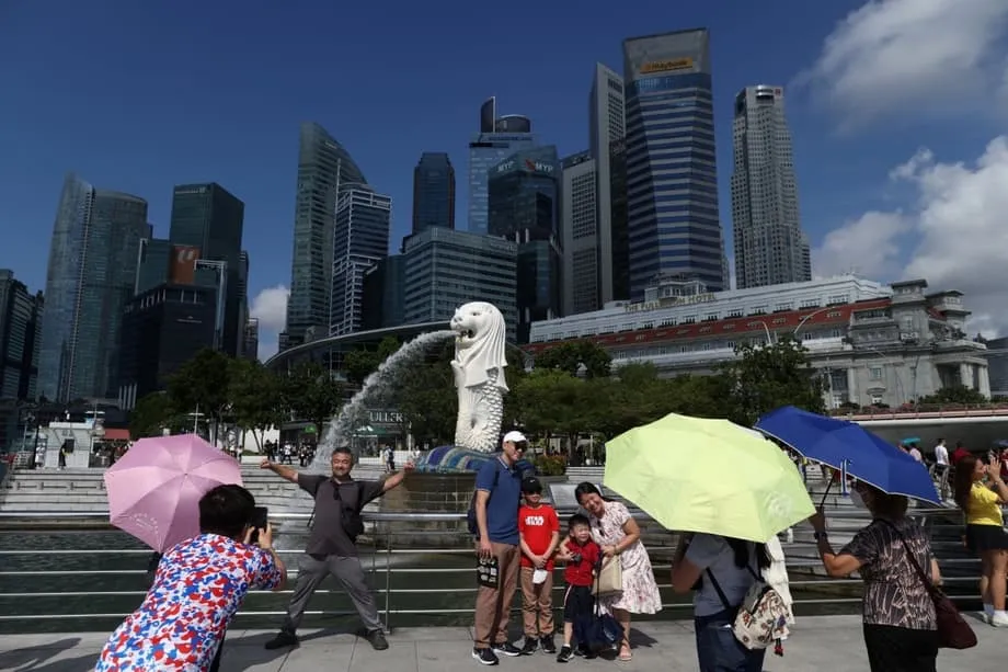 Lumalipat sa Singapore ang mga turistang Tsino habang nahaharap ang Japan sa boykot sa paglalakbay