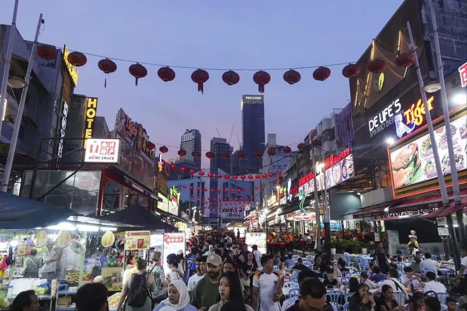 Plano para pagandahin ang Bukit Bintang, umani ng batikos dahil sa pagbaha at mga pangunahing pangangailangan
