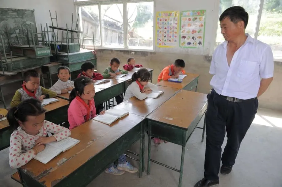 Pinakikilos ng China ang mga retiradong guro upang paliitin ang agwat sa edukasyon sa lungsod at kanayunan