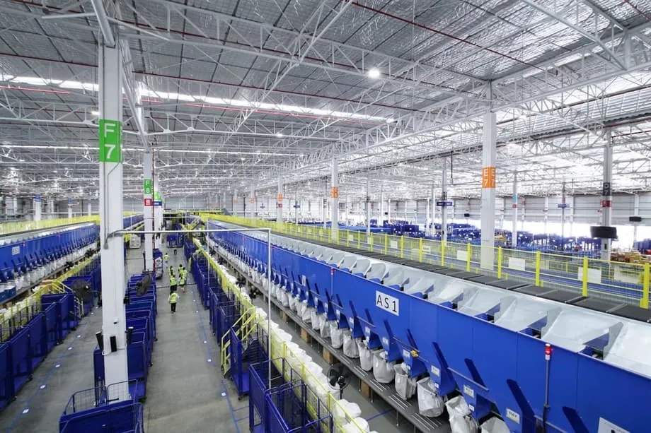 Mga pinuno ng ecommerce sa Thailand, nananawagan ng minimum na presyong 100 dolyar para sa mga inaangkat na produktong ibinebenta online at paniningil ng buwis sa pag-checkout