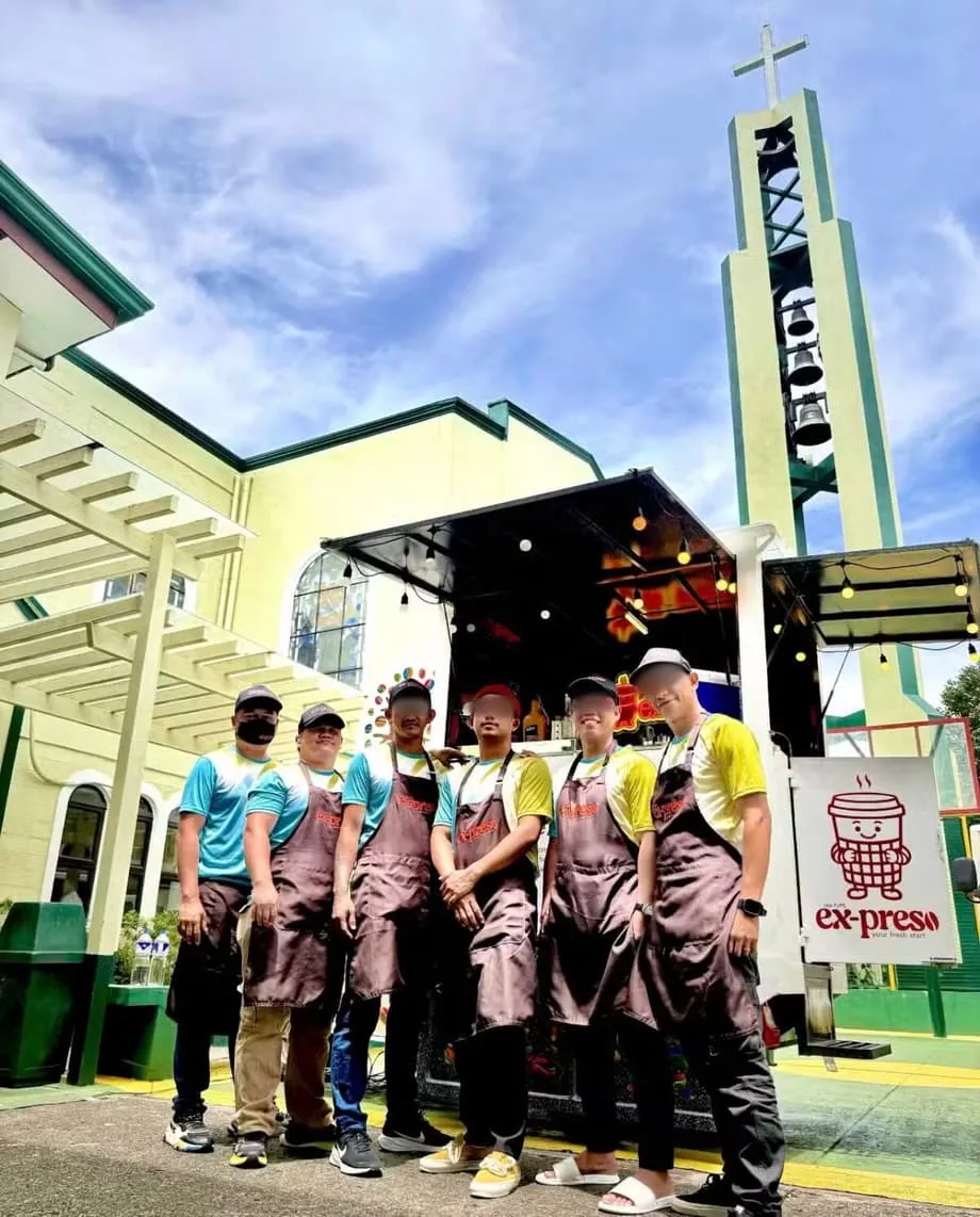 Pagtitimpla ng Ikalawang Pagkakataon: Tinutulungan ng Ex-Preso Coffee Cart ang mga Dating Bilanggo na Muling Buuin ang Kanilang Buhay