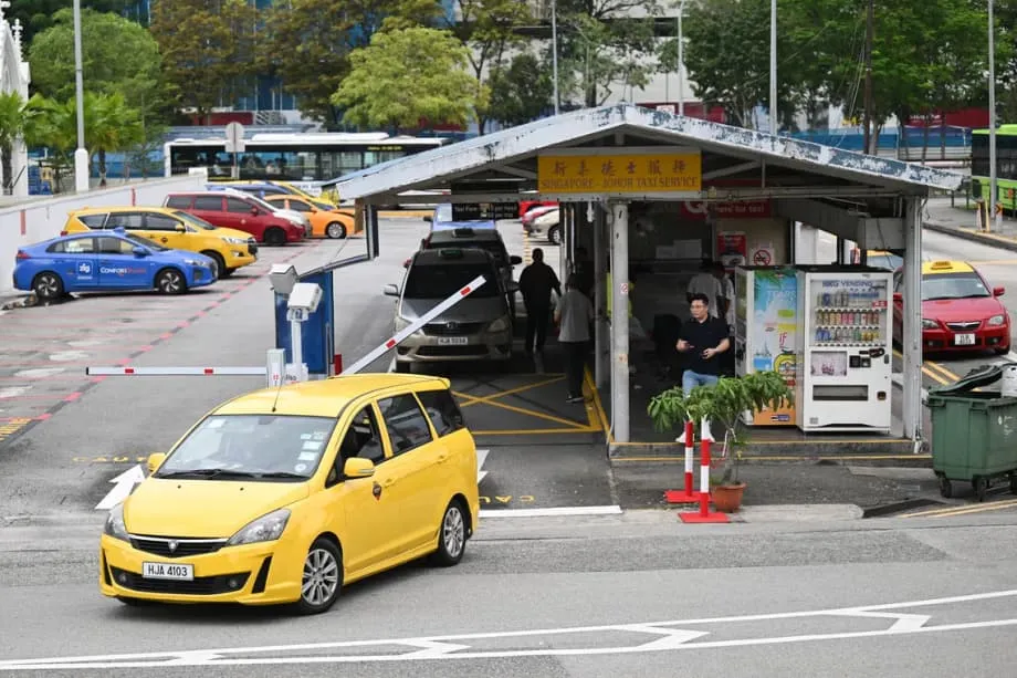 Luluwagan ng Singapore at Malaysia ang mga patakaran sa taxi: maaari nang magbaba ng pasahero saanman at palalakihin ang mga lisensiyadong sasakyan