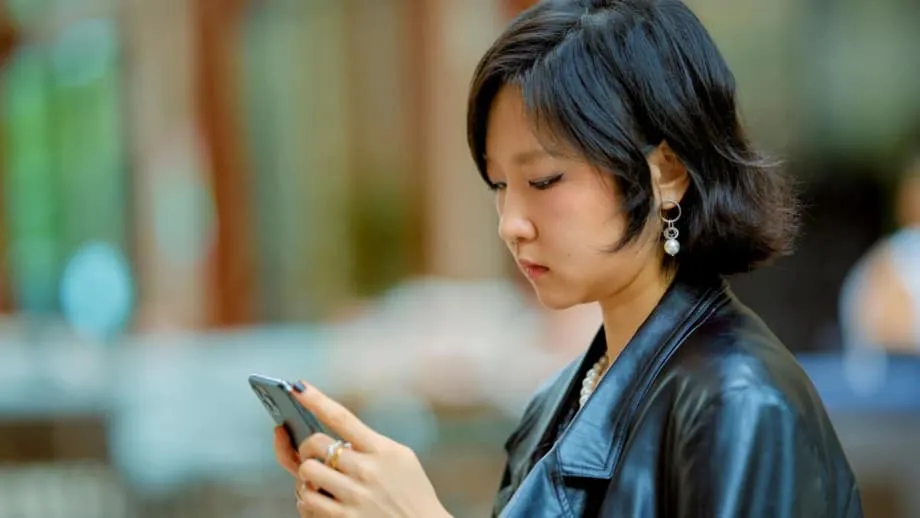 Tinutugunan ng App na ‘Patay Ka Na Ba?’ sa China ang Pangamba sa Pamumuhay nang Mag-isa sa Digital na Panahon