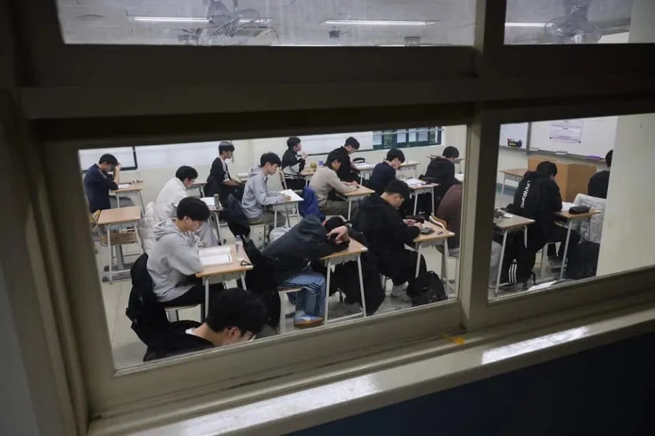 Nagbabagong Pananaw: Tinalikuran ng mga Estudyanteng South Korean ang mga Elite na Unibersidad sa Seoul at mga Larangan ng Medisina