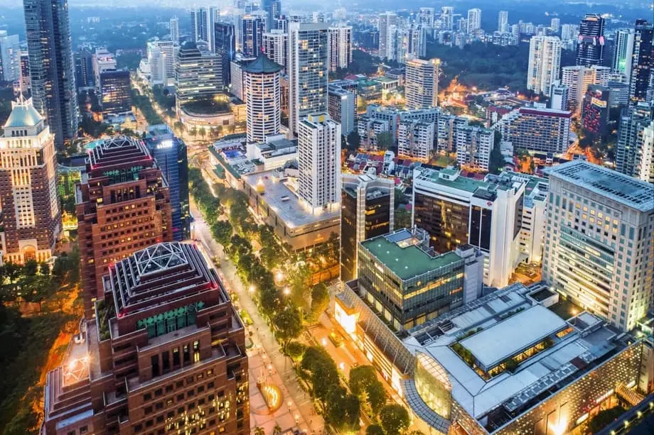 Pinainit ng Datos sa Pagtitingi sa Singapore ang Debate sa Impluwensiya ng mga Dayuhang Kadena