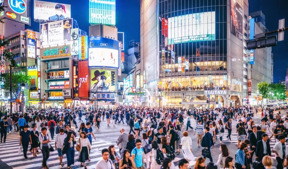 Nagpatupad ang Japan ng malawakang mga patakaran para sa mga dayuhan habang tumitindi ang labis na turismo at alitan sa lipunan