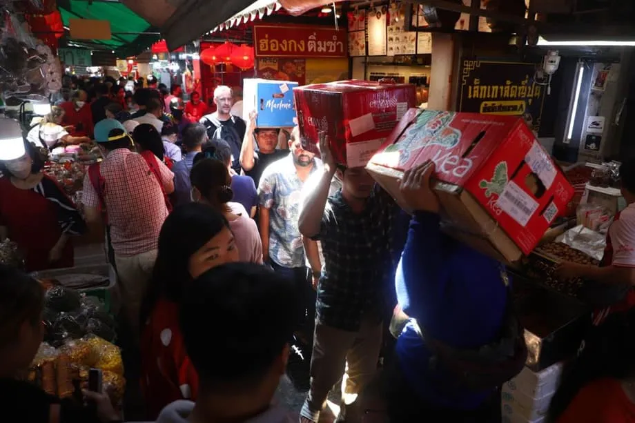 Mas Malaking Banta sa Thailand ang mga Produktong Tsino Kaysa sa mga Taripa ng US, Babala ng Think Tank