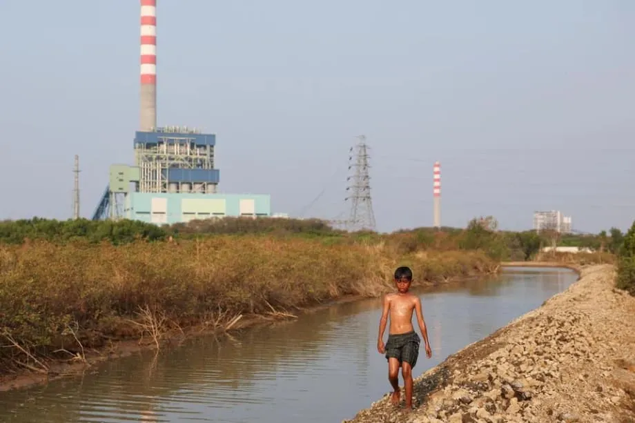 Pagbawi sa Pagsasara ng Planta ng Karbon sa Indonesia, Nagpapalabo sa Kinabukasan ng Transisyon sa Enerhiya