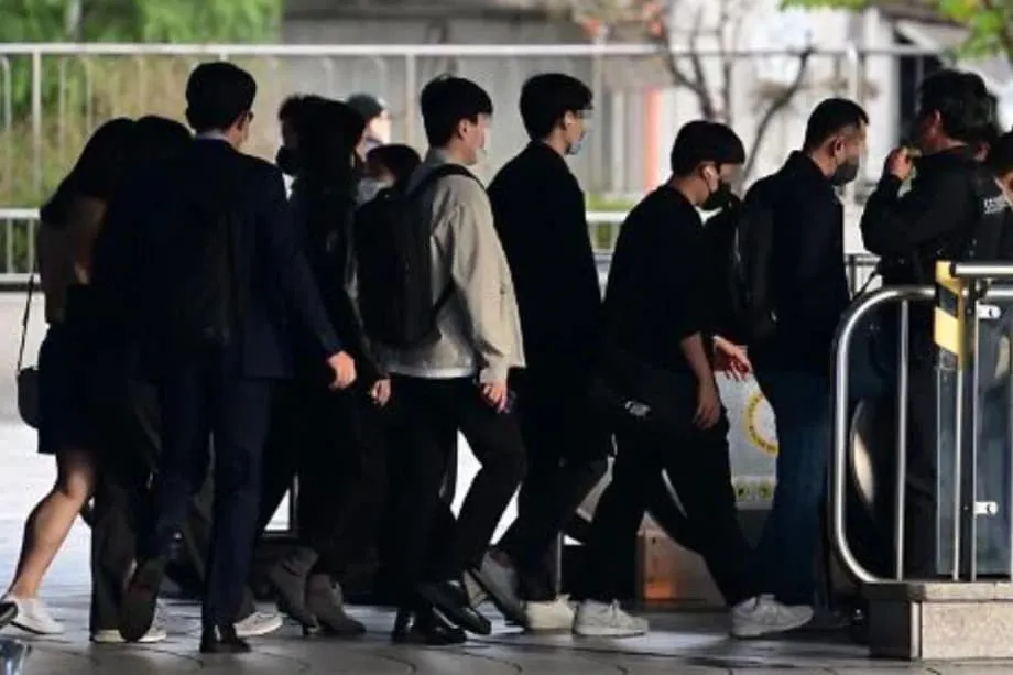 Dalawang-katlo ng mga Manggagawa sa South Korea, Nakakatanggap ng Mensahe sa Trabaho Pagkatapos ng Oras ng Trabaho Habang Natitigil ang mga Batas sa Karapatang Magdiskonekta