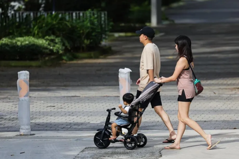 Krisis sa Fertility Rate ng Singapore: Mapipigil ba ng Radikal na Pagbabago ang Pagbaba?