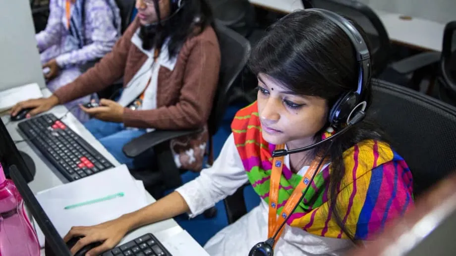 Humaharap sa Matinding Pagsubok ng AI ang $300 Bilyong Industriya ng Outsourcing ng India