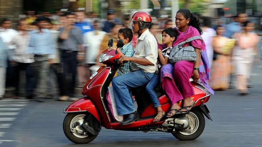 Nahaharap ang Middle Class ng India sa Krisis ng Pag-iral Habang Nagsasalpukan ang Automation, Utang at Hindi Umasusulong na Sahod