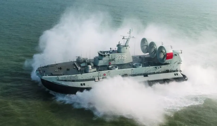 Pinalalaki ng China ang pinakamalaking armada ng hovercraft sa mundo para sa posibleng operasyon kaugnay ng Taiwan