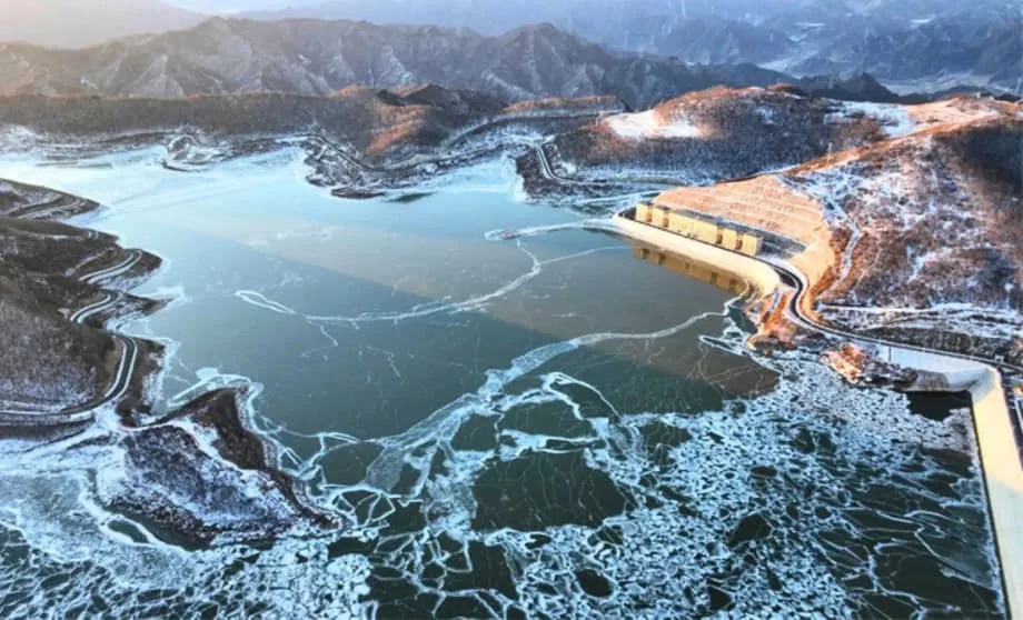 Nagtatayo ang China ng Malalaking Reservoir para Mag-imbak ng Sobrang Napapanibagong Enerhiya