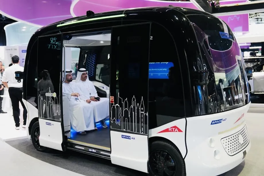 Sinakop ng mga Robotaxi ng Tsina ang Golpo: Paano Naging Bagong Larangan ng Labanan para sa Autonomous Driving ang Gitnang Silangan